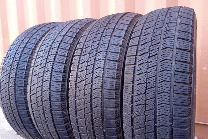 Bridgestone Blizzak VRX2 185/65 R15