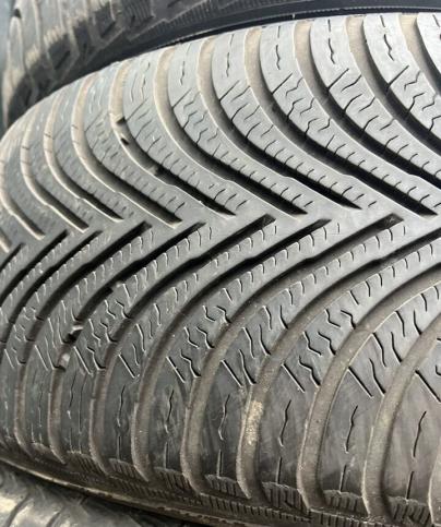 Michelin Alpin 5 215/60 R16