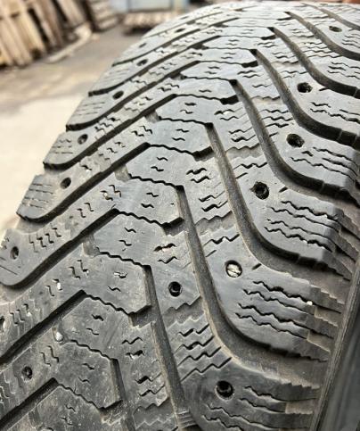 Goodyear UltraGrip 500 225/65 R17