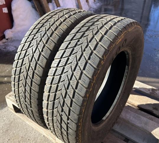 Hankook Winter Radial W400 215/70 R16