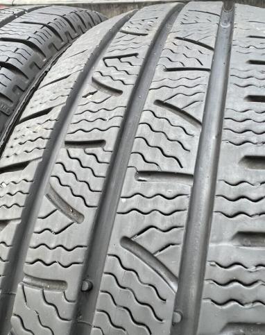 Pirelli Carrier Winter 205/75 R16C