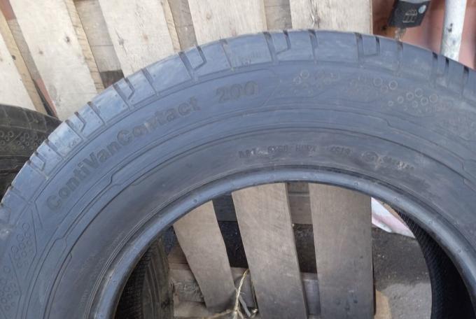 Continental ContiVanContact 200 235/65 R16C