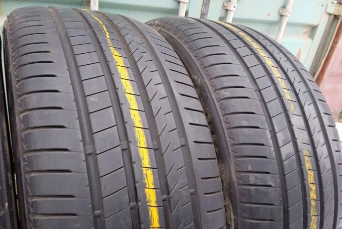 Bridgestone Alenza 001 285/45 R22