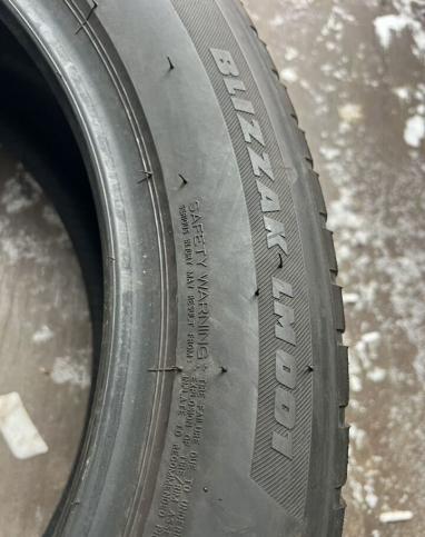 Bridgestone Blizzak LM-001 235/50 R19