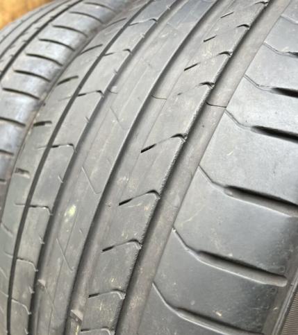 Pirelli P Zero PZ4 255/40 R20