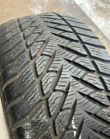 Goodyear Eagle Ultra Grip GW-3 235/60 R16