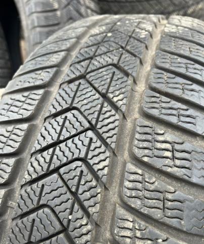 Pirelli Winter Sottozero 3 245/45 R18