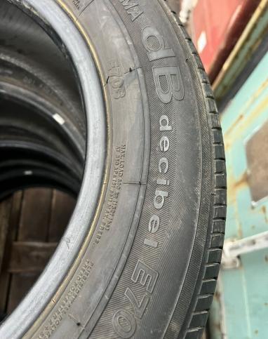 Yokohama dB Decibel E70B 215/60 R16