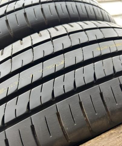 Dunlop Enasave EC204 215/60 R16