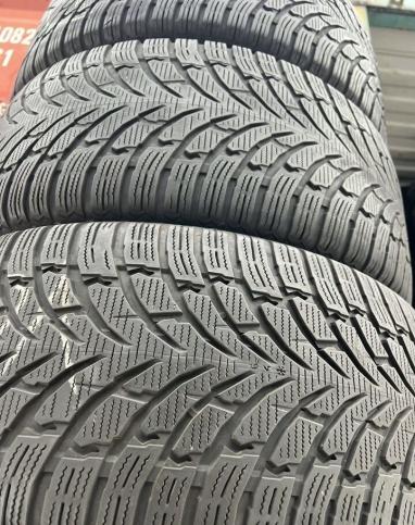 Nokian Tyres WR SUV 4 275/40 R20