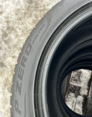 Pirelli P Zero Winter 235/50 R19