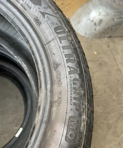 Goodyear UltraGrip Performance 225/50 R17