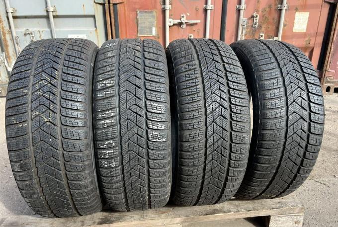 Pirelli Winter Sottozero 3 245/45 R18