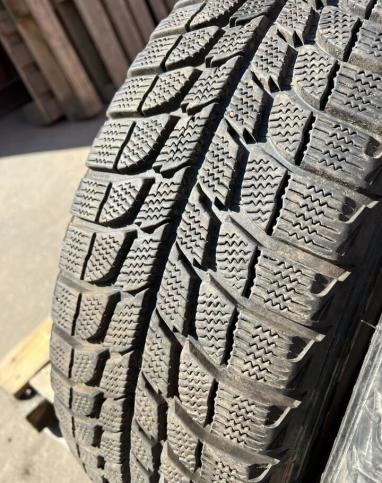 Michelin X-Ice 215/60 R17