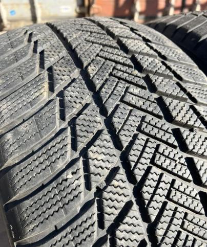 Bridgestone Blizzak LM-001 265/50 R19