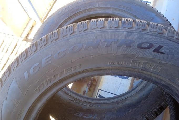 Pirelli Winter Ice Control 225/55 R16