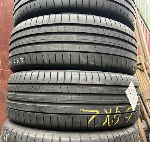 Pirelli P Zero PZ4 225/45 R19