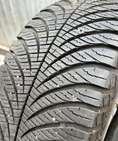 Goodyear Vector 4Seasons Gen-2 195/55 R16