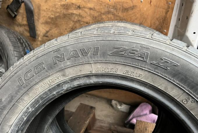Goodyear Ice Navi Zea II 215/60 R16