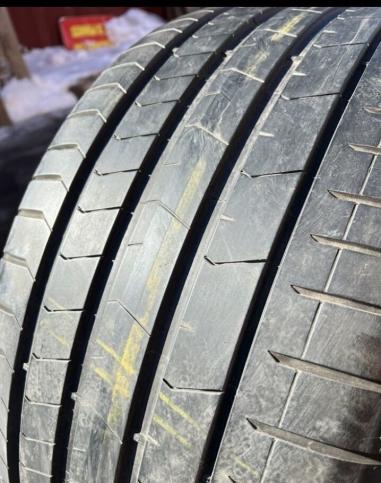 Pirelli P Zero PZ4 275/30 R21