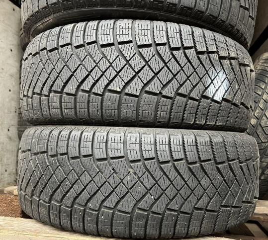 Pirelli Ice Zero FR 215/50 R17