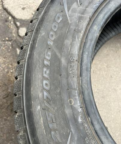 Toyo Winter Tranpath MK4a 215/70 R16