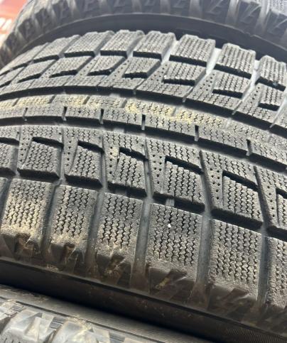 Bridgestone Blizzak RFT 255/50 R19