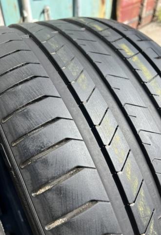 Pirelli P Zero PZ4 285/30 R21