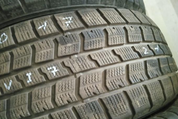 Goodyear Ice Navi 7 215/50 R17