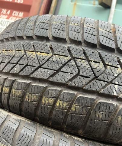 Pirelli Winter Sottozero 3 225/40 R19