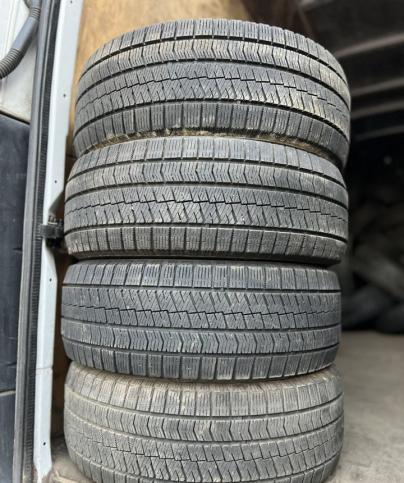 Bridgestone Blizzak VRX2 205/55 R16