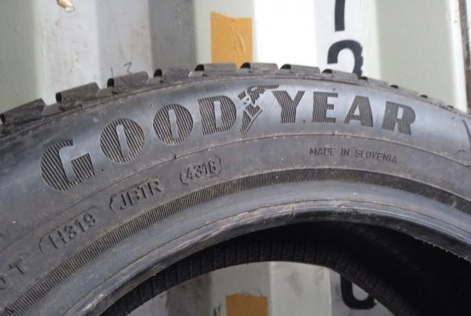 Goodyear Vector 4Seasons Gen-2 195/55 R16