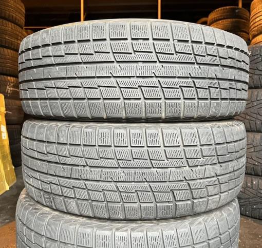 Yokohama Ice Guard IG30 215/60 R16