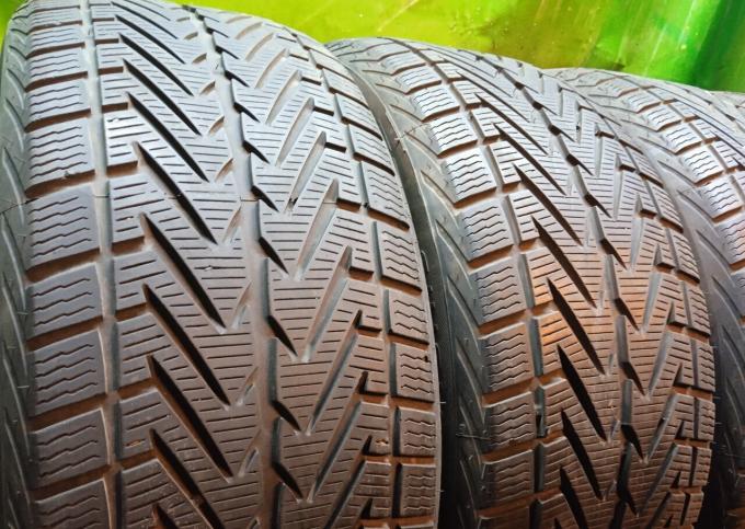 Vredestein Wintrac 4 Xtreme 275/45 R20