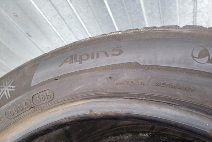 Michelin Alpin 5 205/55 R16