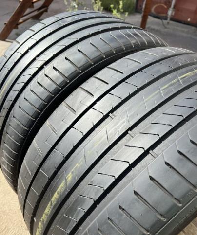 Pirelli P Zero PZ4 285/30 R21