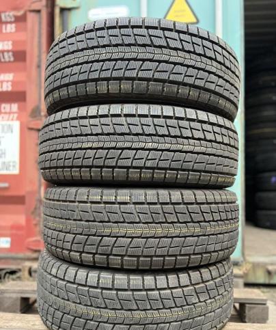 Dunlop Winter Maxx SJ8 265/70 R16