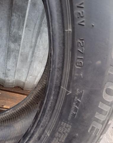 Bridgestone Blizzak LM-001 275/45 R20