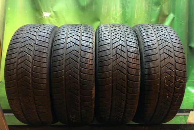 Pirelli Scorpion Winter RFT 235/55 R19