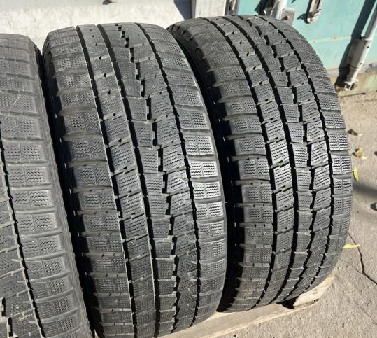 Dunlop Winter Maxx WM01 235/45 R17