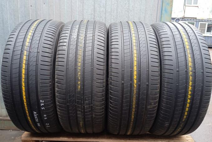 Bridgestone Alenza 001 285/45 R22