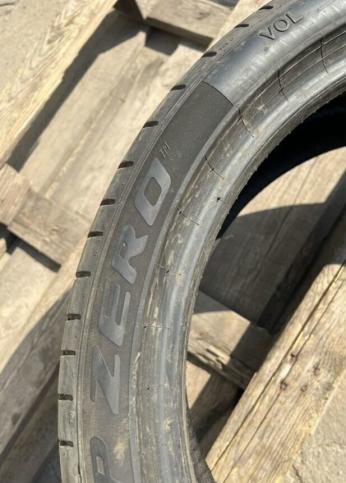 Pirelli P Zero PZ4 275/35 R22