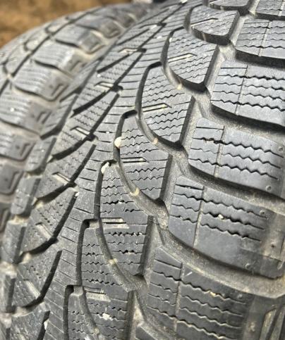 Bridgestone Blizzak LM-80 215/60 R17