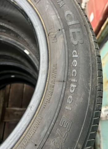 Yokohama dB Decibel E70B 215/60 R16