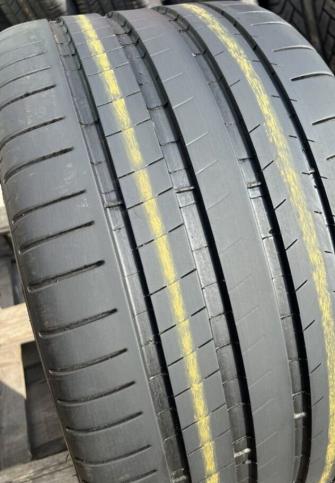 Michelin Pilot Super Sport 325/30 R21