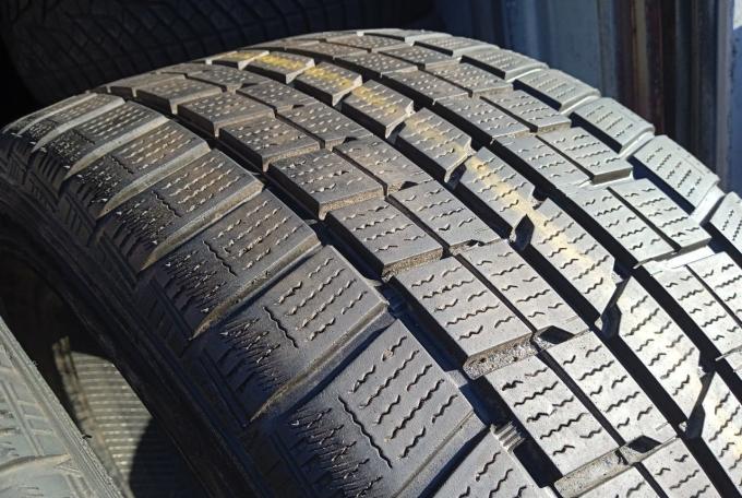 Dunlop DSX 255/40 R20