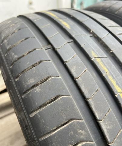 Pirelli P Zero PZ4 245/45 R19