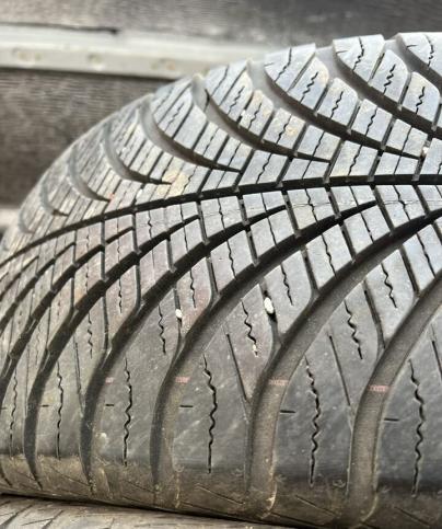 Goodyear Vector 4Seasons Gen-2 235/55 R17