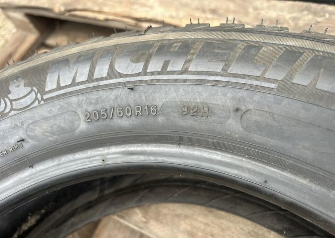 Michelin Alpin 4 205/60 R16