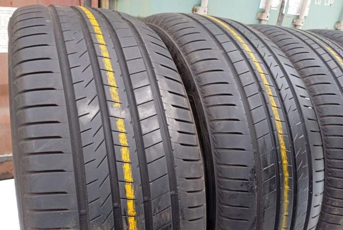 Bridgestone Alenza 001 285/45 R22